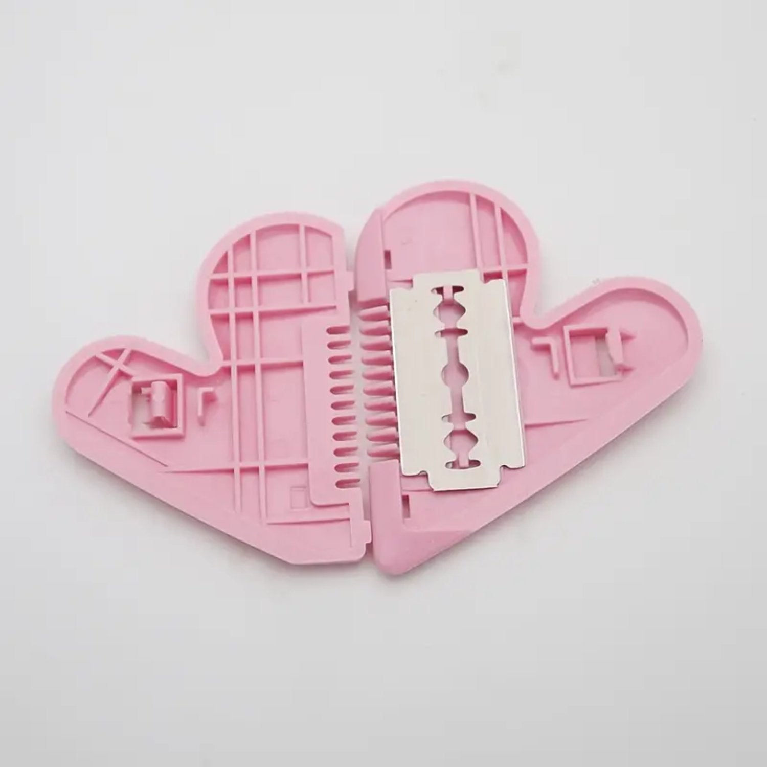 Heart-Shaped Safety Trimming Scissors Heart-Shaped Safety Trimming Scissors